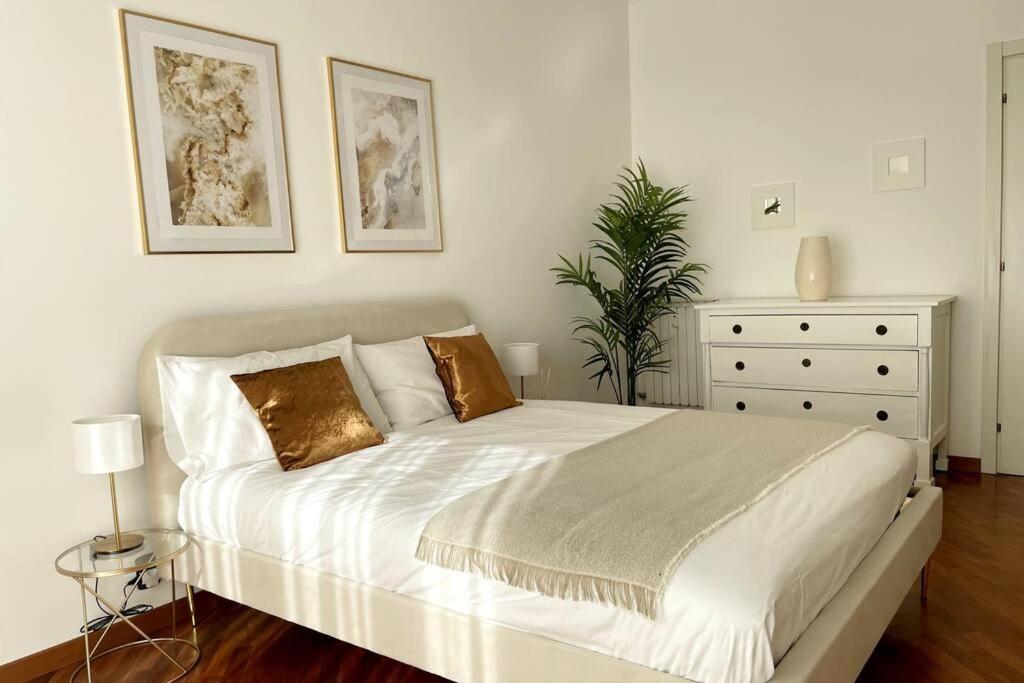 Ferienwohnung Amazing Flat With Terrace Mailand Exterior foto